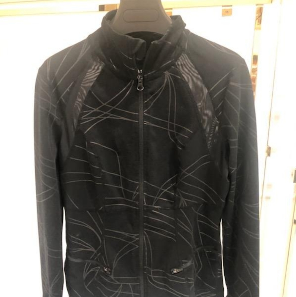 Zella 🏋️ Workout Jacket ! Sz S - excellent detail